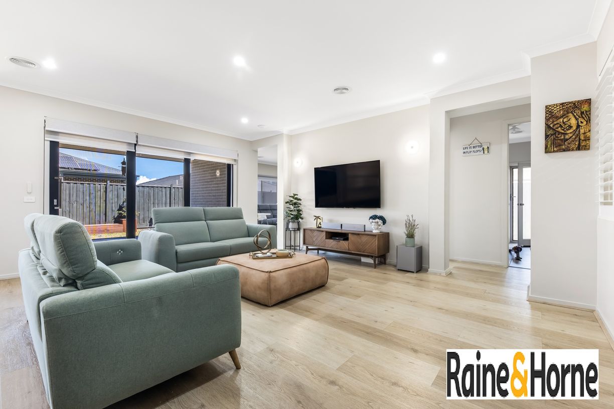 7 Sasha Crescent — photo 16 of 26