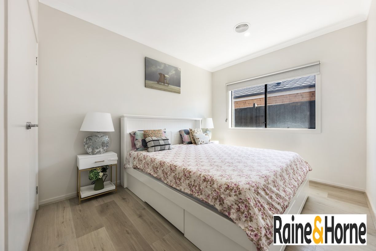 7 Sasha Crescent — photo 22 of 26