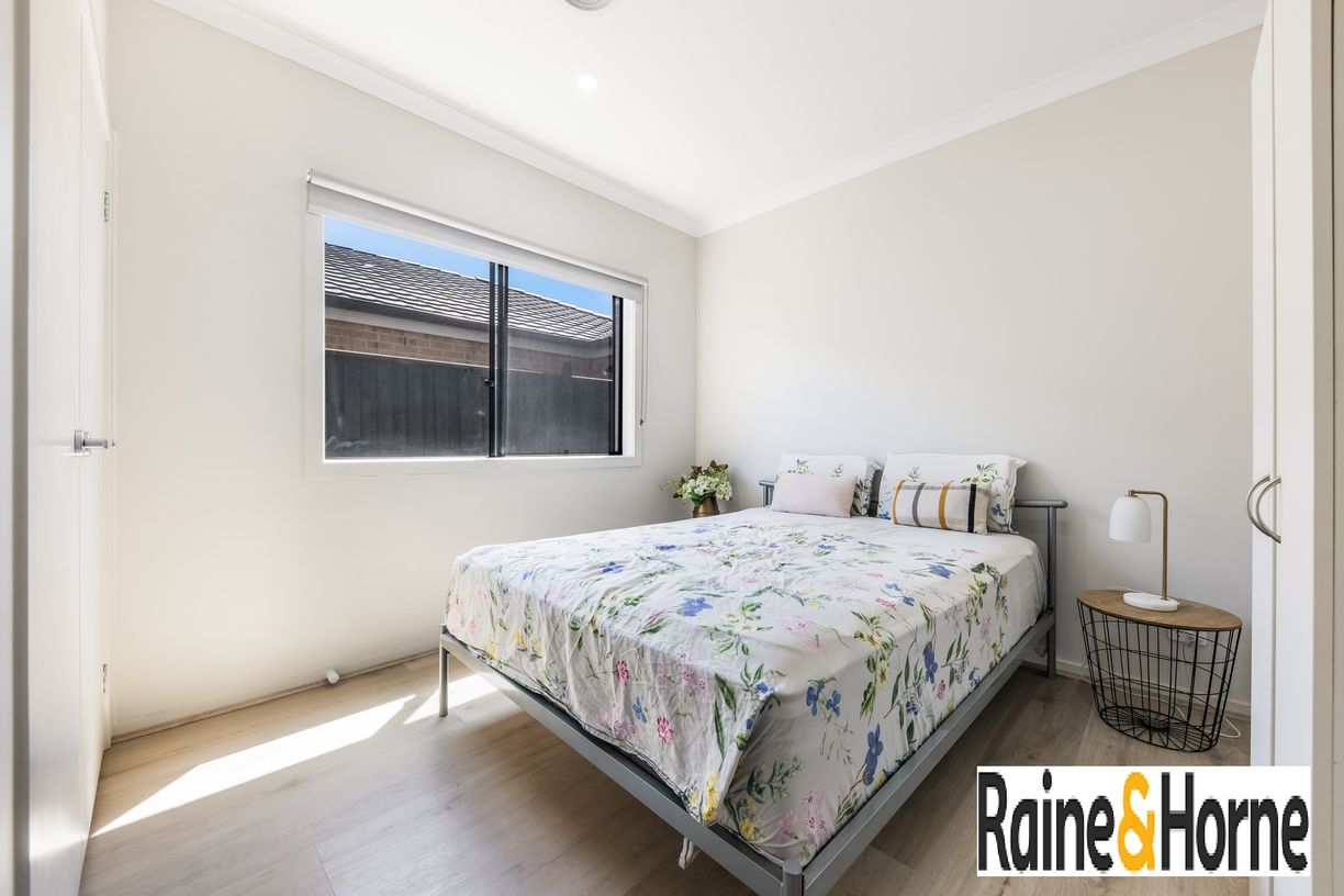 7 Sasha Crescent — photo 23 of 26