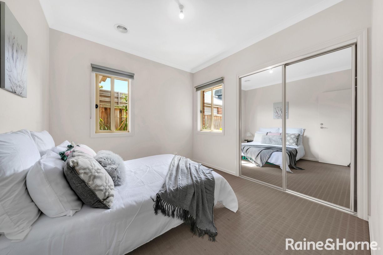25 Eaglehawk Boulevard — photo 20 of 28