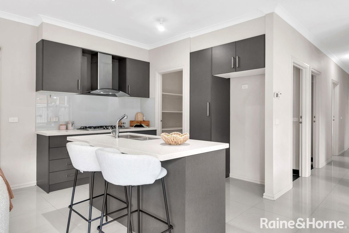 25 Eaglehawk Boulevard — photo 11 of 28