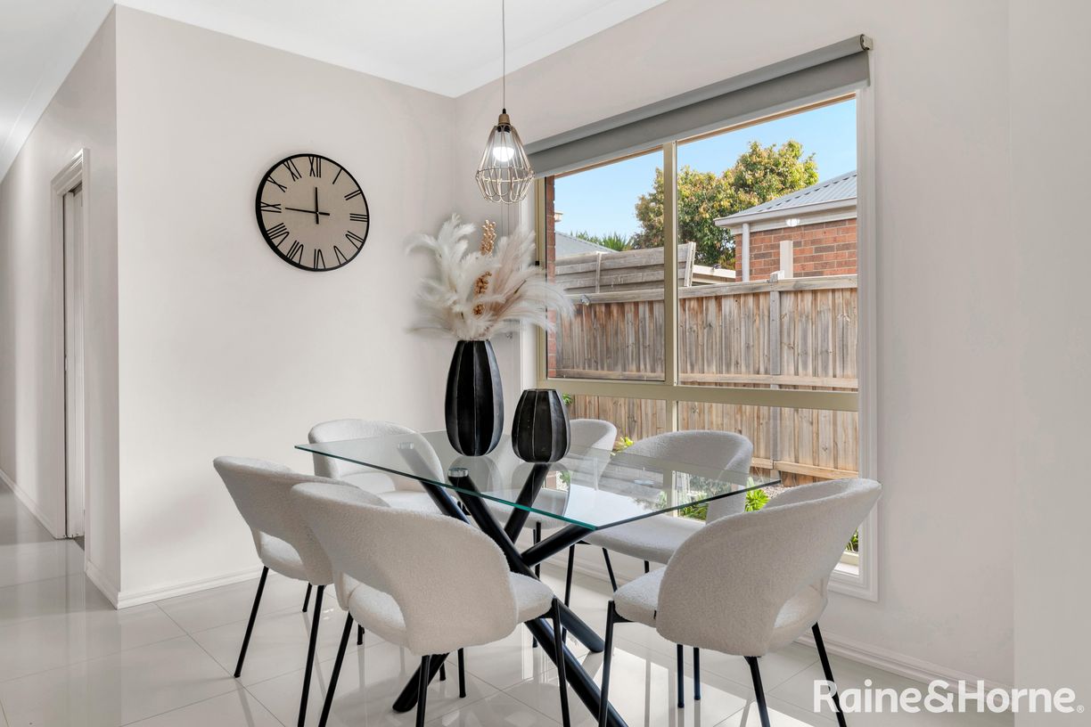 25 Eaglehawk Boulevard — photo 15 of 28