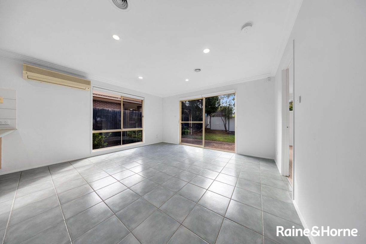 35 Berthon Crescent — photo 8 of 21