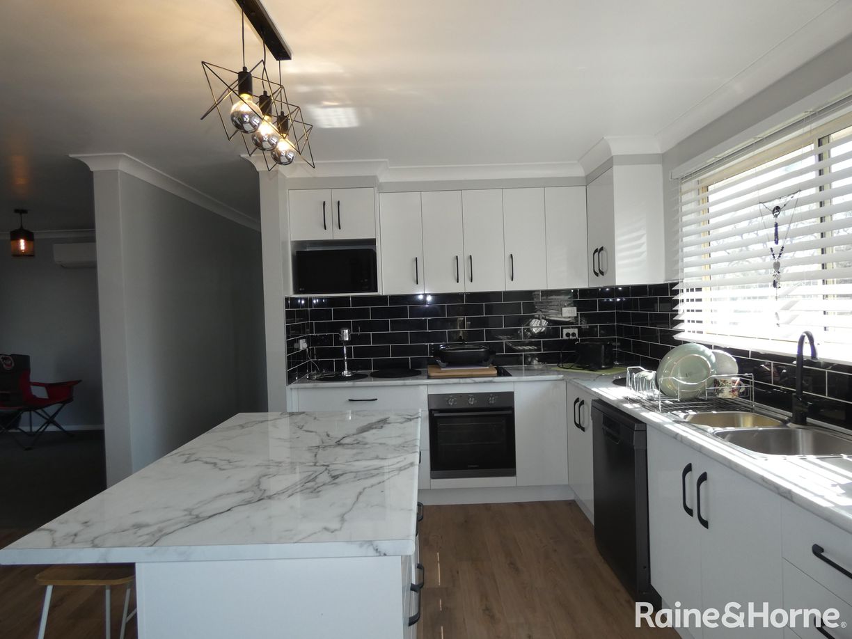 11 Mitchell Street — photo 5 of 8