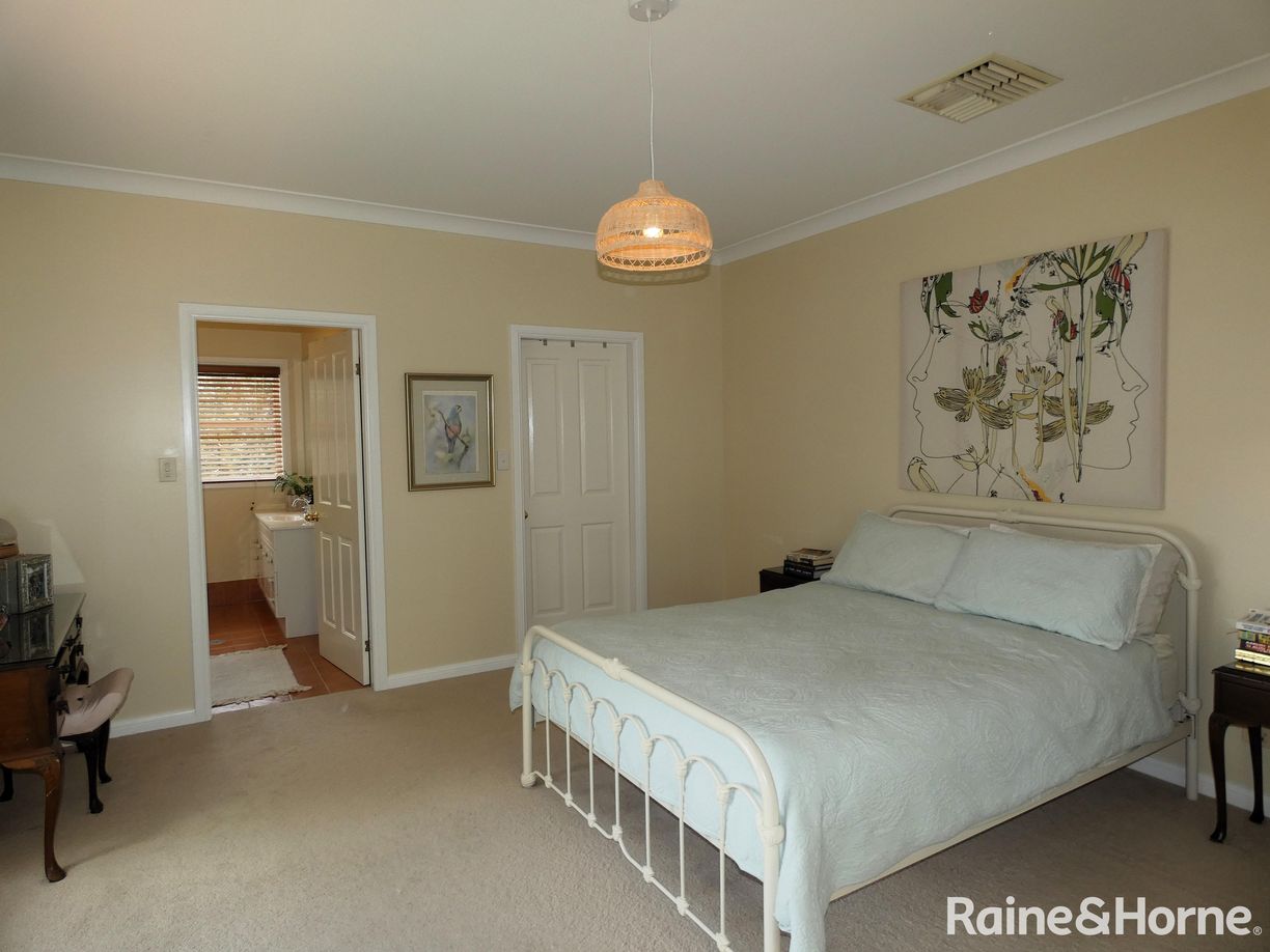 48 Tirzah Street — photo 12 of 17
