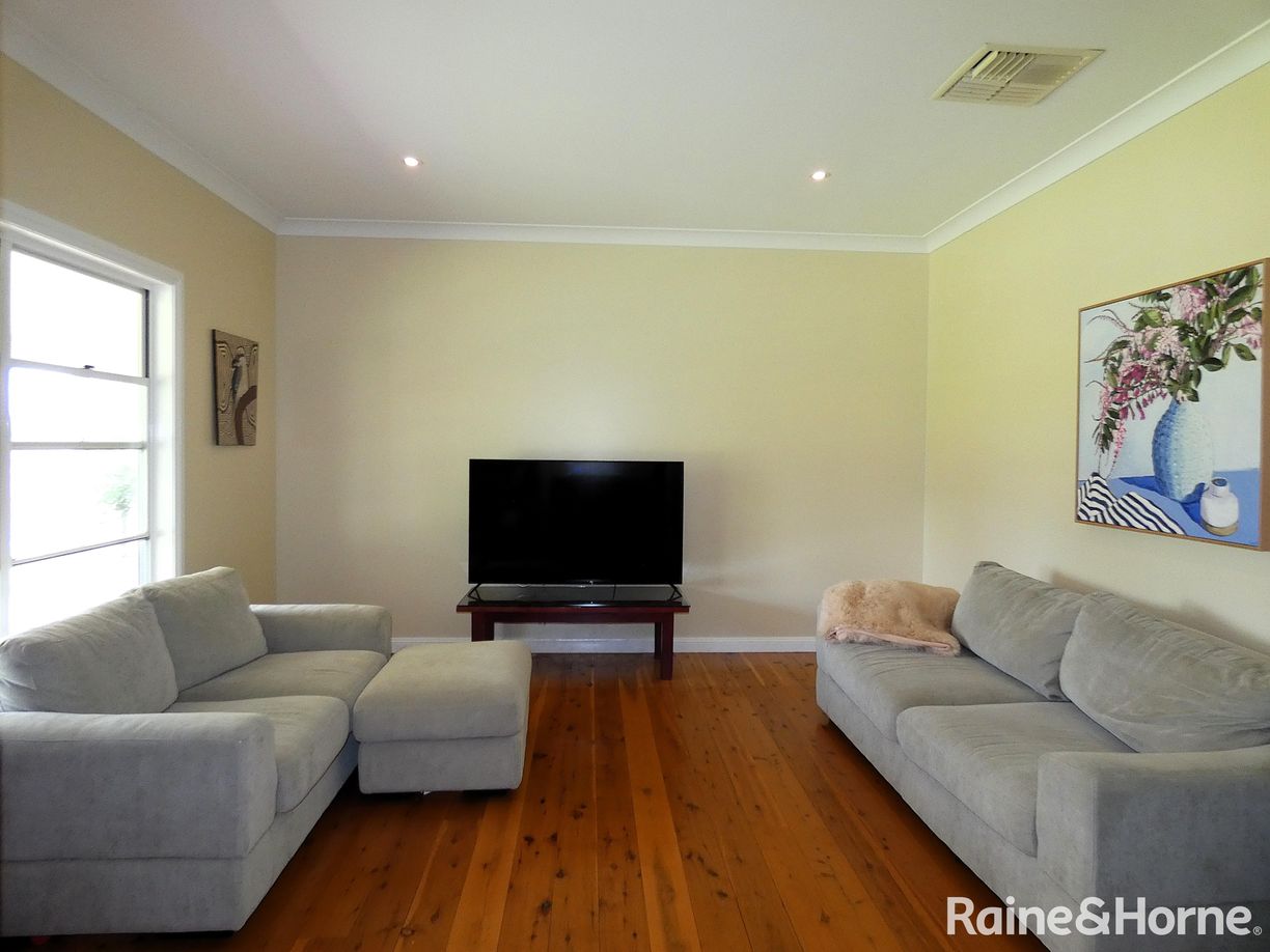 48 Tirzah Street — photo 6 of 17