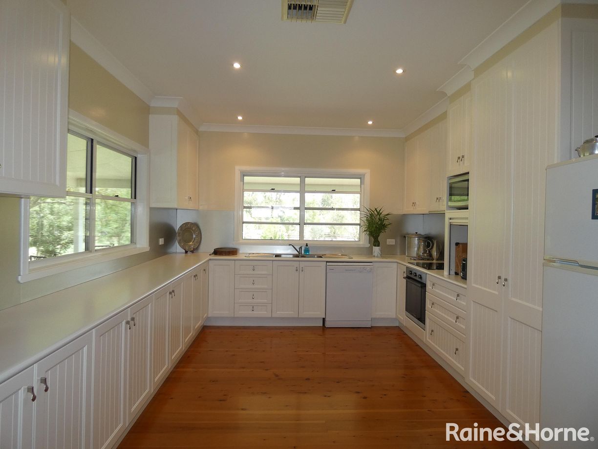 48 Tirzah Street — photo 9 of 17