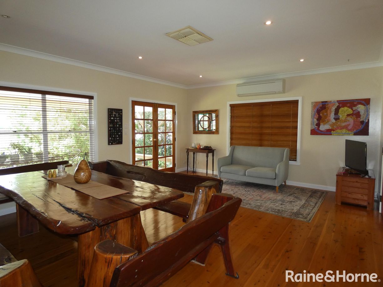 48 Tirzah Street — photo 8 of 17