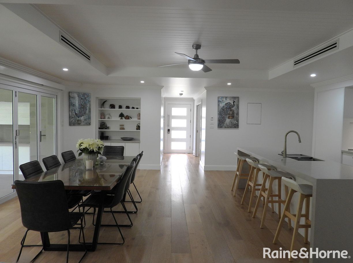 7 Urallie Place — photo 5 of 11