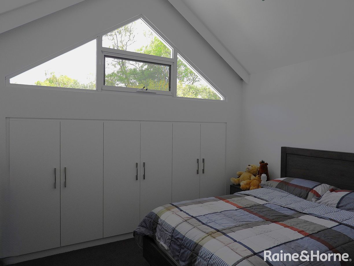 7 Urallie Place — photo 10 of 11