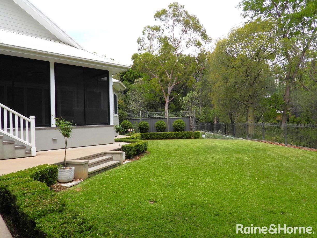 7 Urallie Place — photo 11 of 11