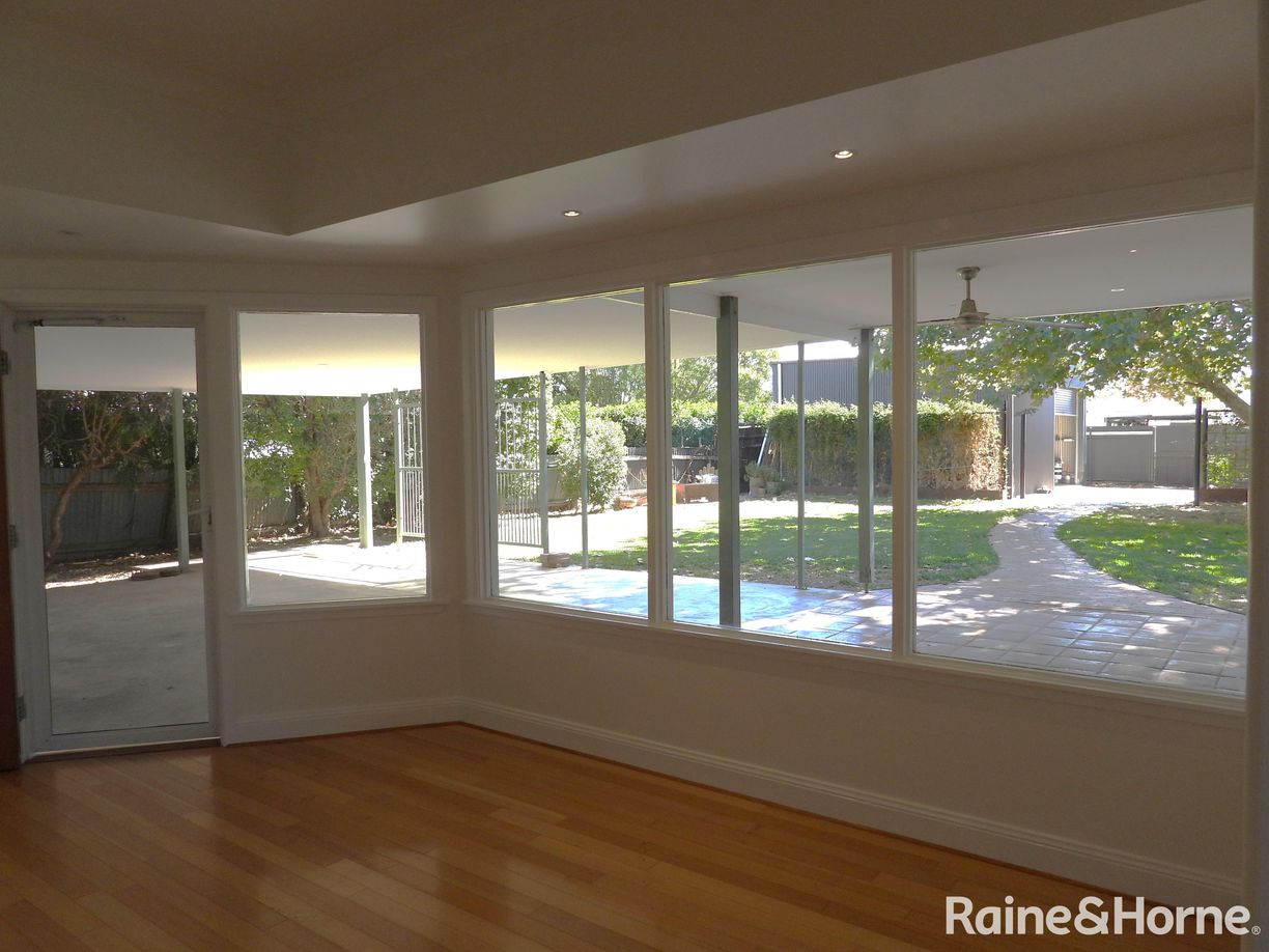 1 Dobbie Street — photo 10 of 24