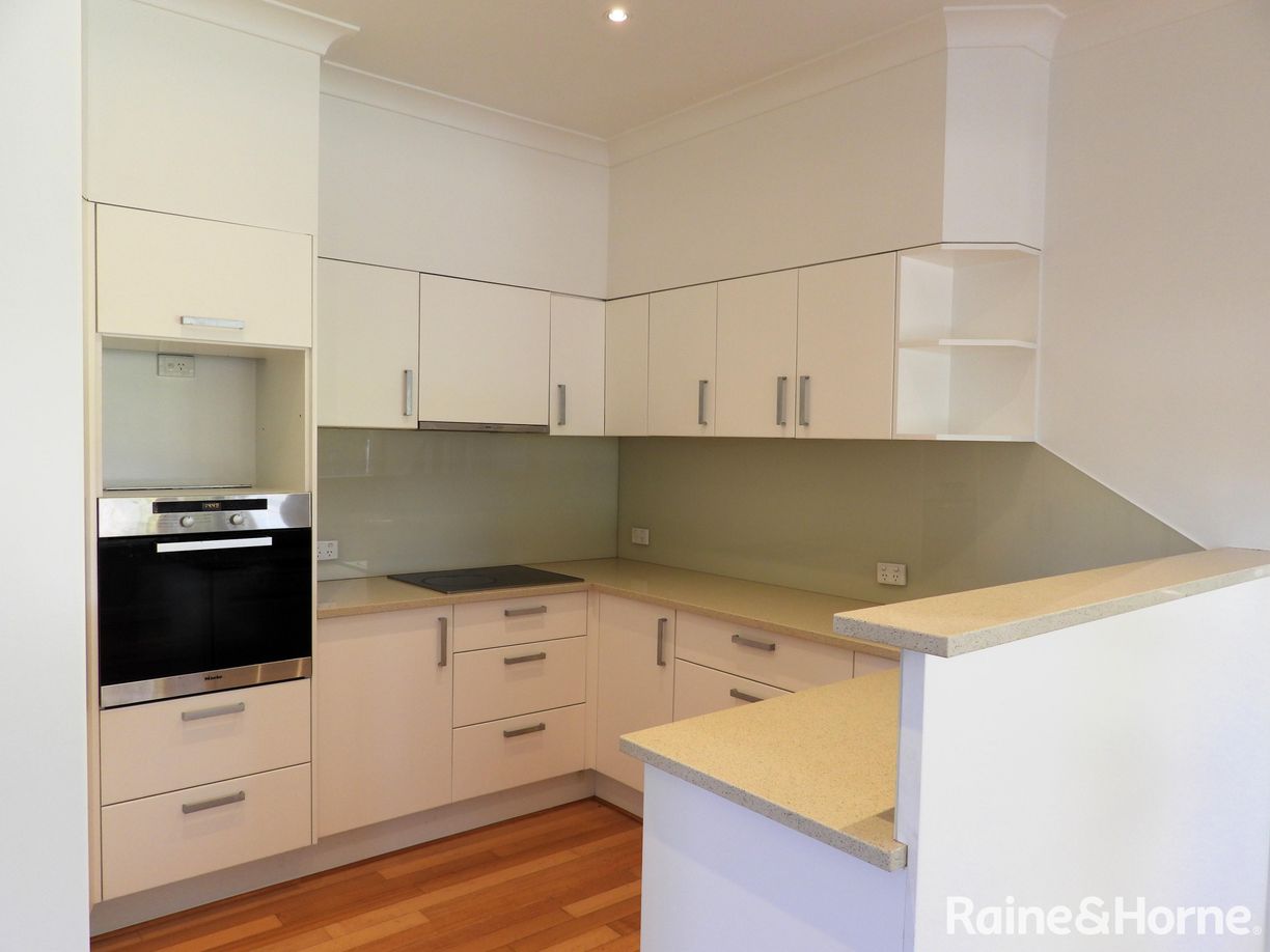 1 Dobbie Street — photo 11 of 24