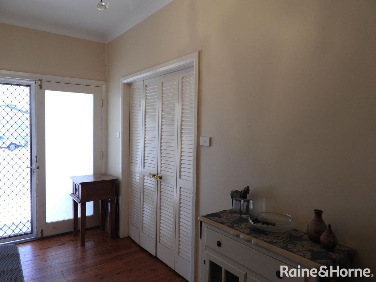 2 Macarthur Street — photo 5 of 12