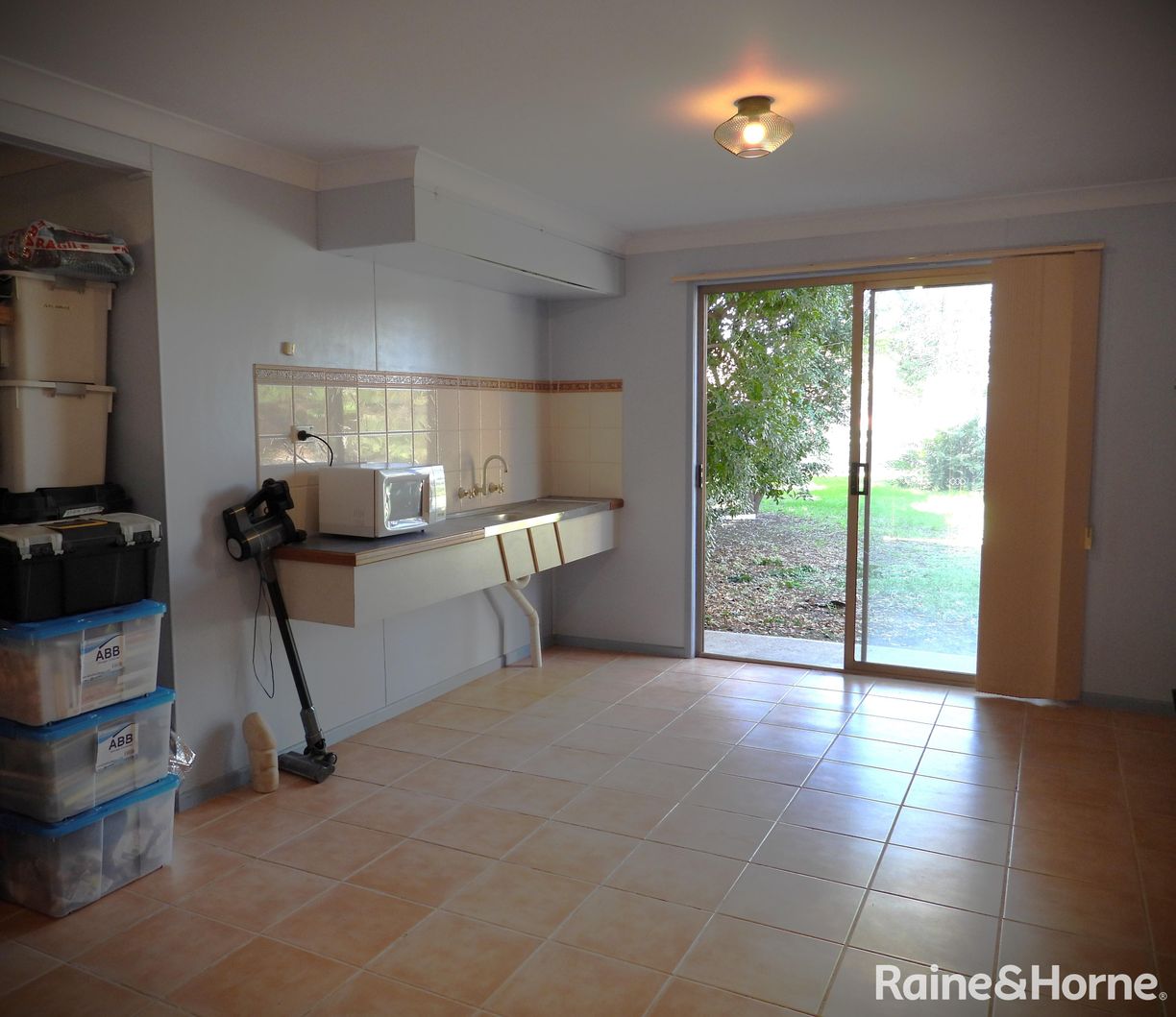 2 Heber Street — photo 15 of 20