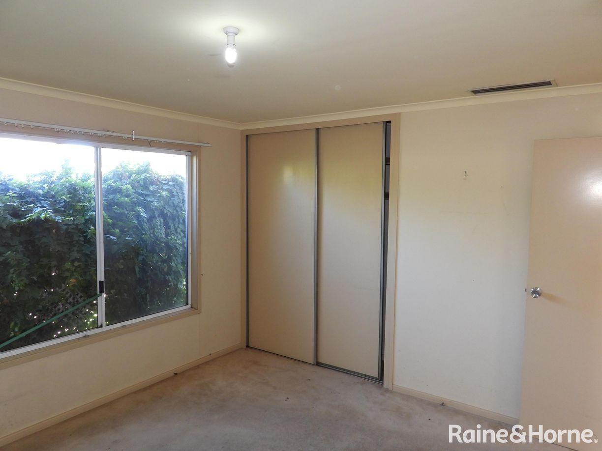 8 Broadwater Place — photo 10 of 11
