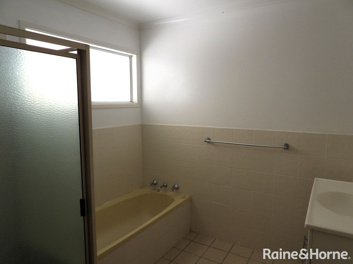 8 Broadwater Place — photo 9 of 11