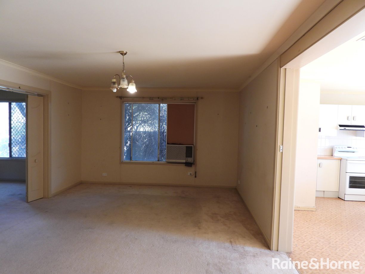 8 Broadwater Place — photo 3 of 11