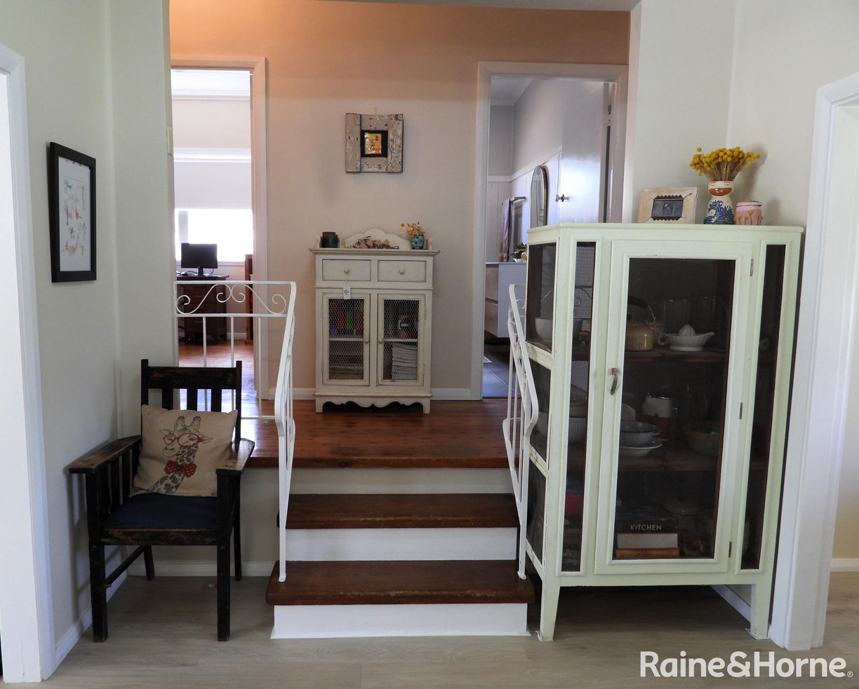 10 Lucksall Street — photo 9 of 20