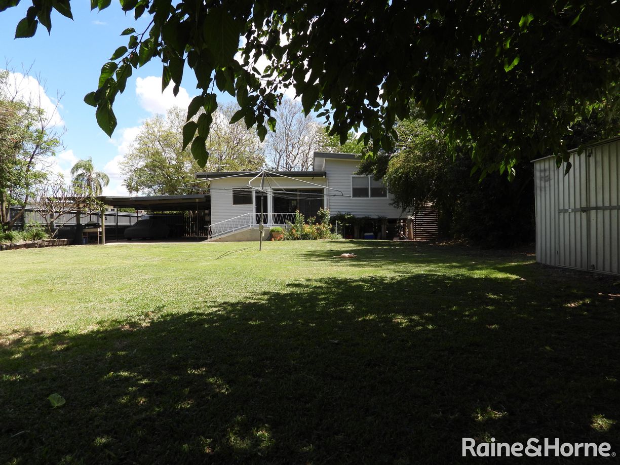 10 Lucksall Street — photo 17 of 20