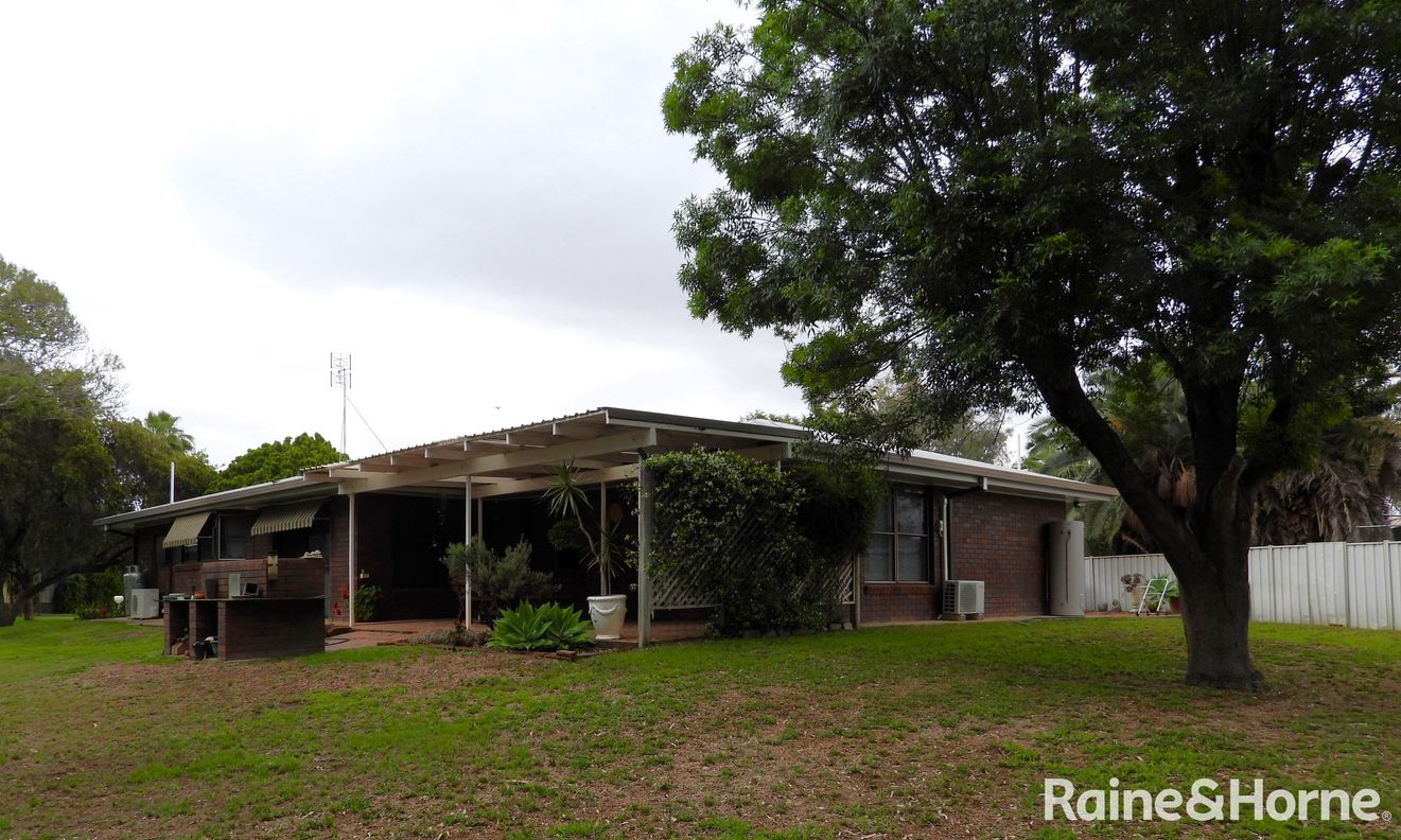 7 Broadwater Place — photo 4 of 22