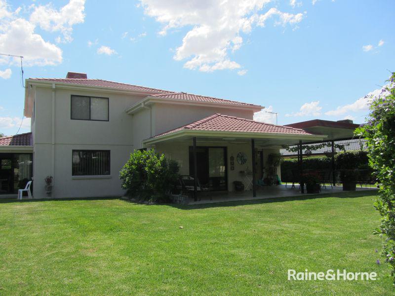 4 Bolwarra Estate — photo 15 of 19