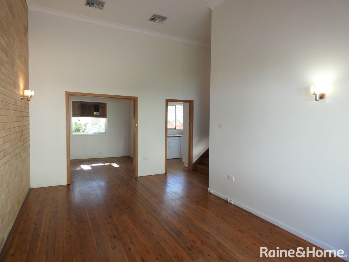 9/15 Balo Street — photo 7 of 16