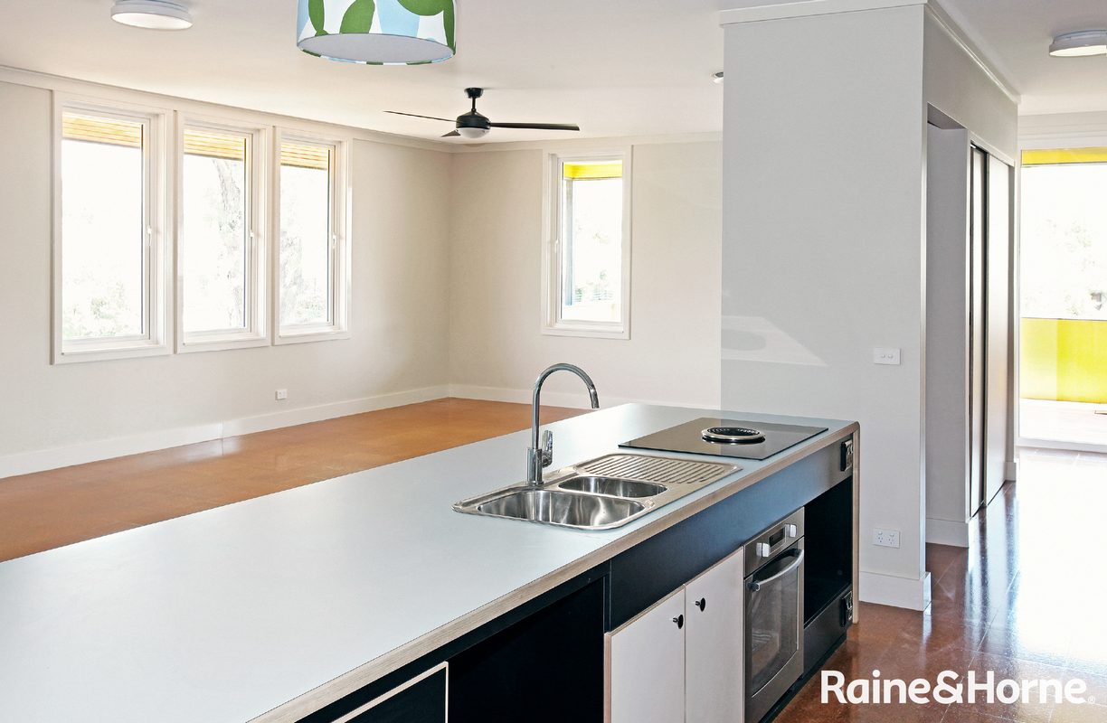63 Albert Street — photo 10 of 15