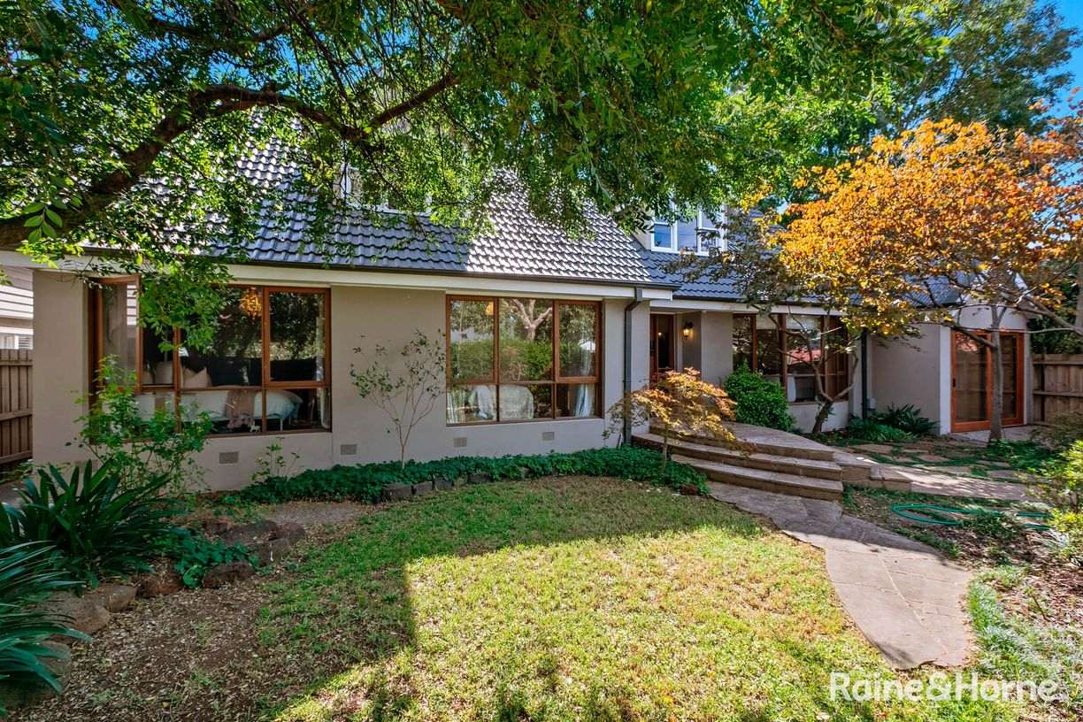 122 Stevedore Street — photo from Raine & Horne Williamstown (Timeball Pty Ltd)