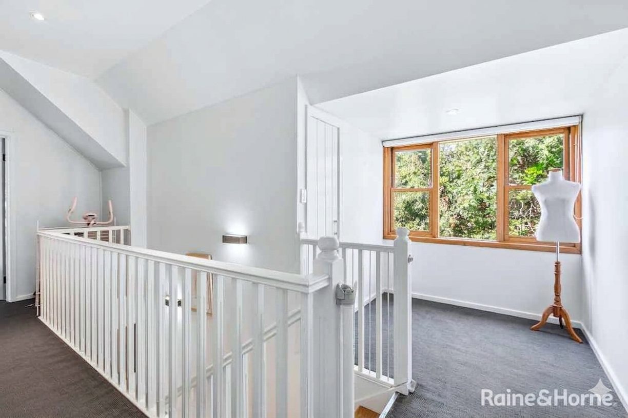 122 Stevedore Street — photo 11 of 18