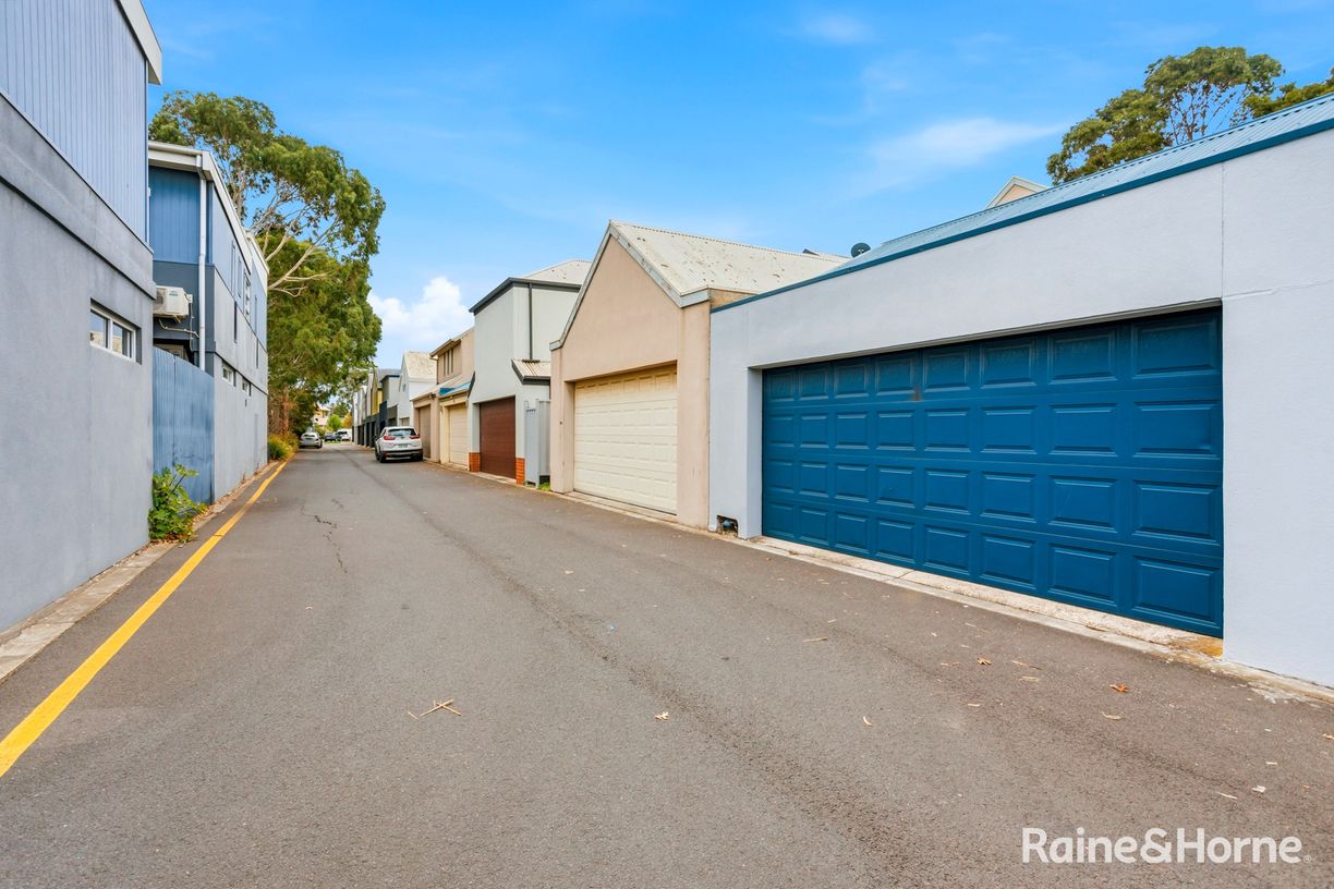 305 Melbourne Road — photo 7 of 19