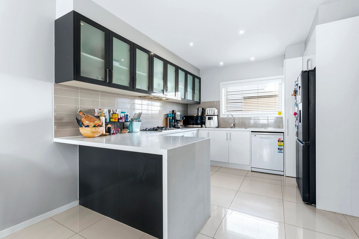 32 Strachan Place — photo 8 of 15