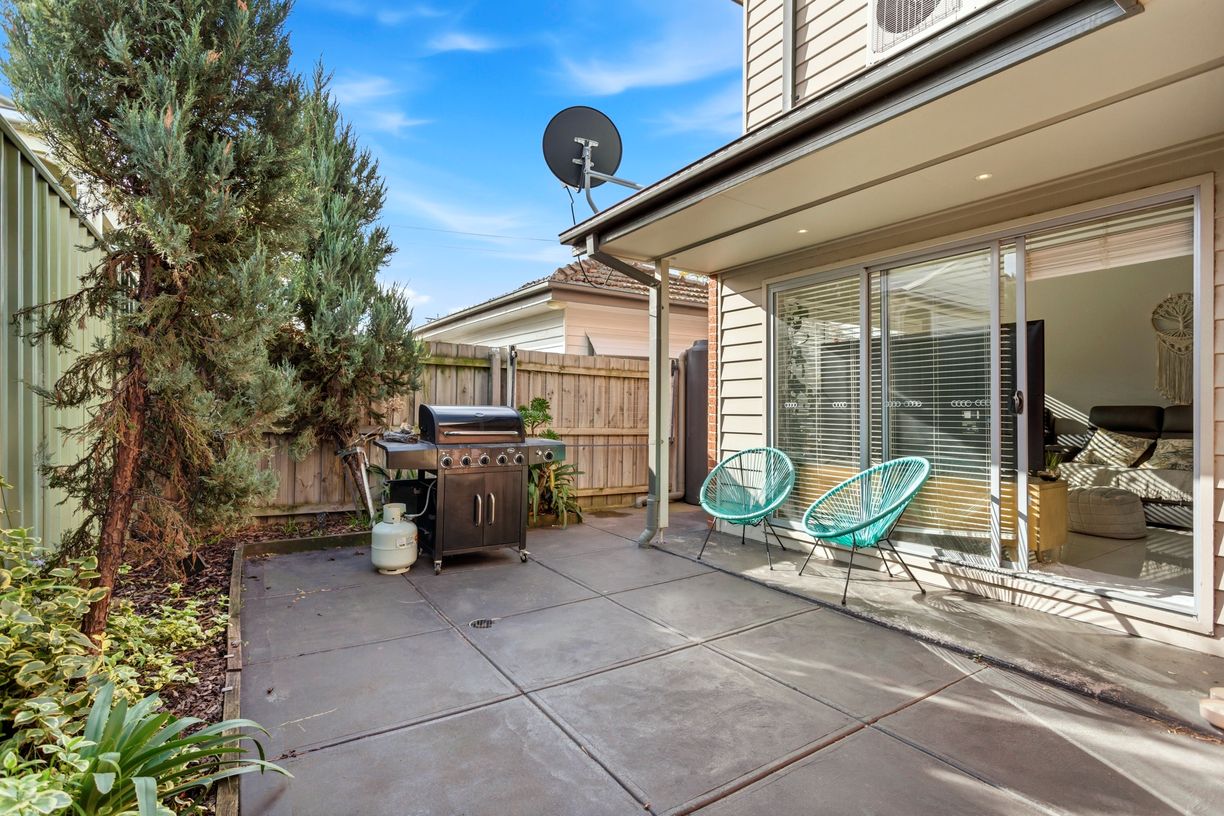 32 Strachan Place — photo 4 of 15