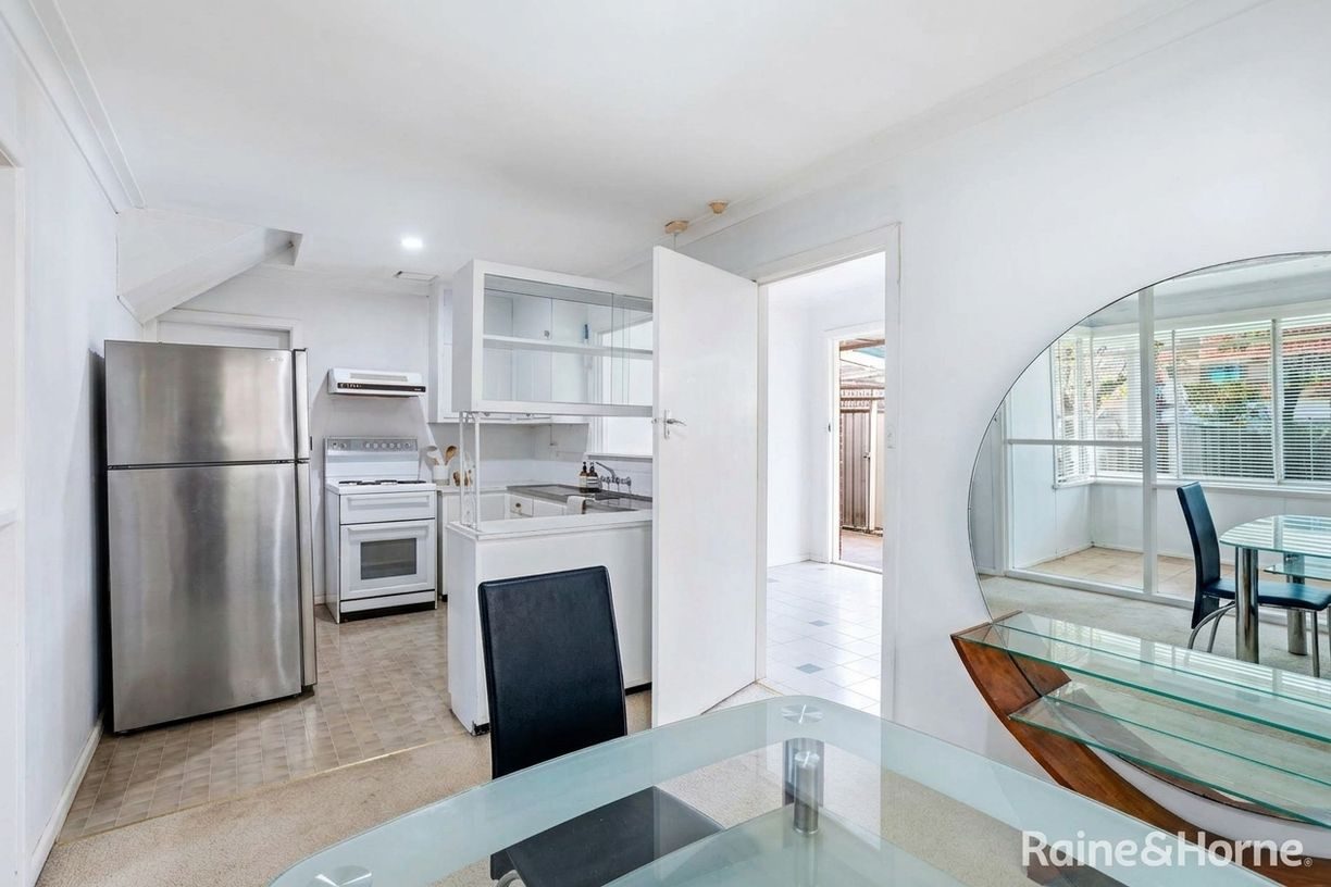 85 Millers Road — photo 10 of 12