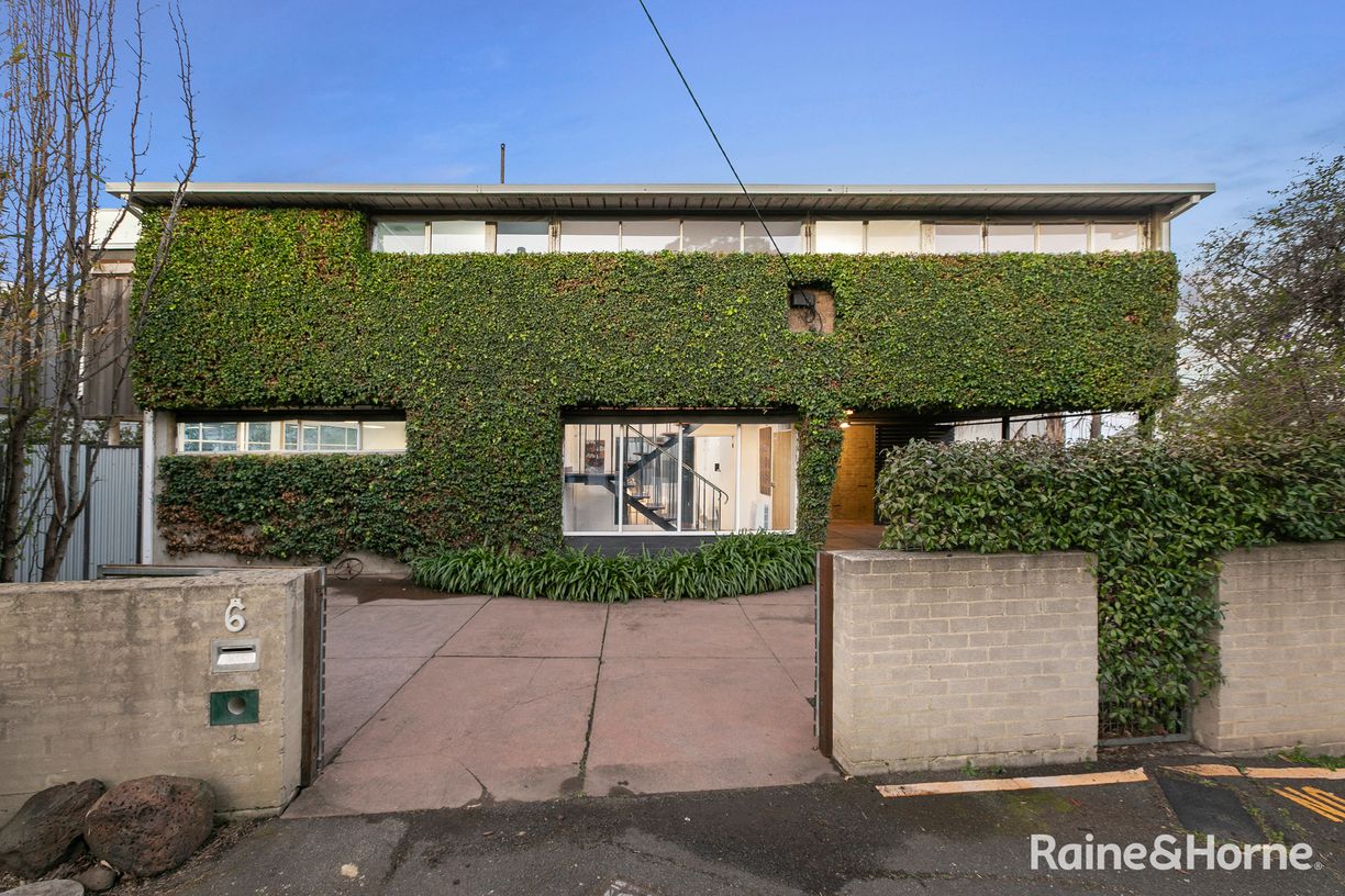 6 Dowman Street — photo from Raine & Horne Williamstown (Timeball Pty Ltd)