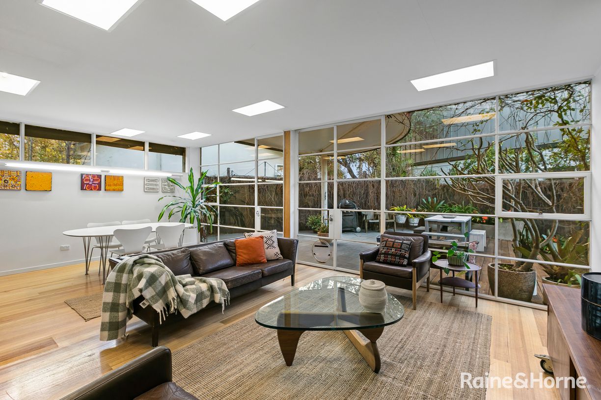 6 Dowman Street — photo 2 of 28