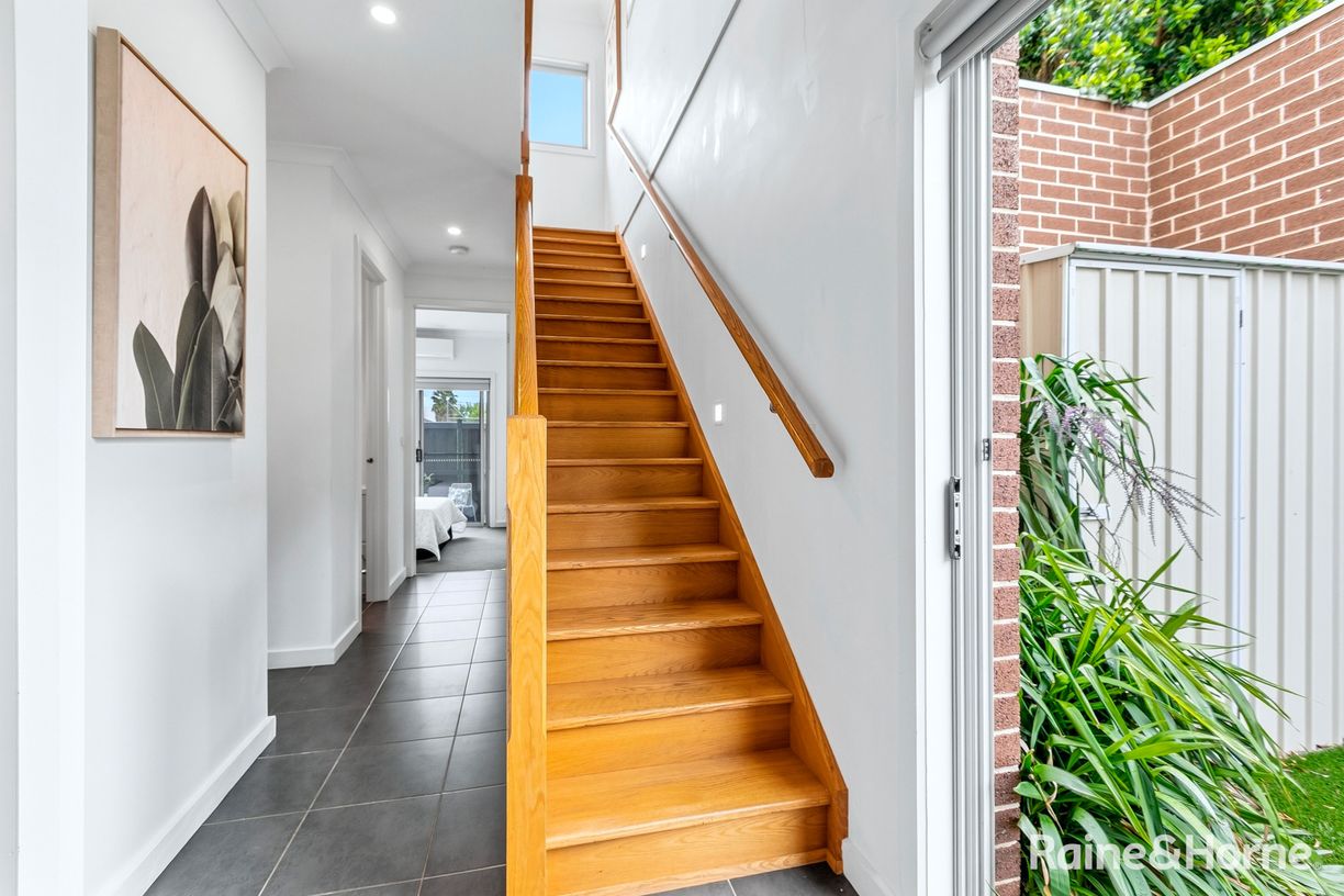 1 Brunel Street — photo 9 of 16