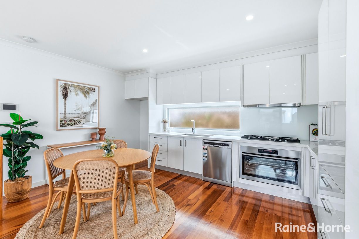 1 Brunel Street — photo 4 of 16