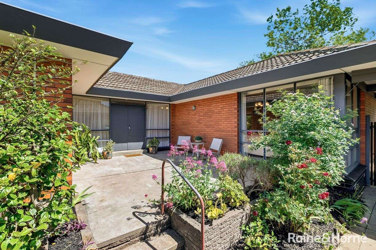 9 Karingal Street — photo 2 of 14