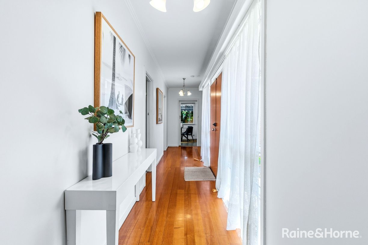 9 Karingal Street — photo 11 of 14