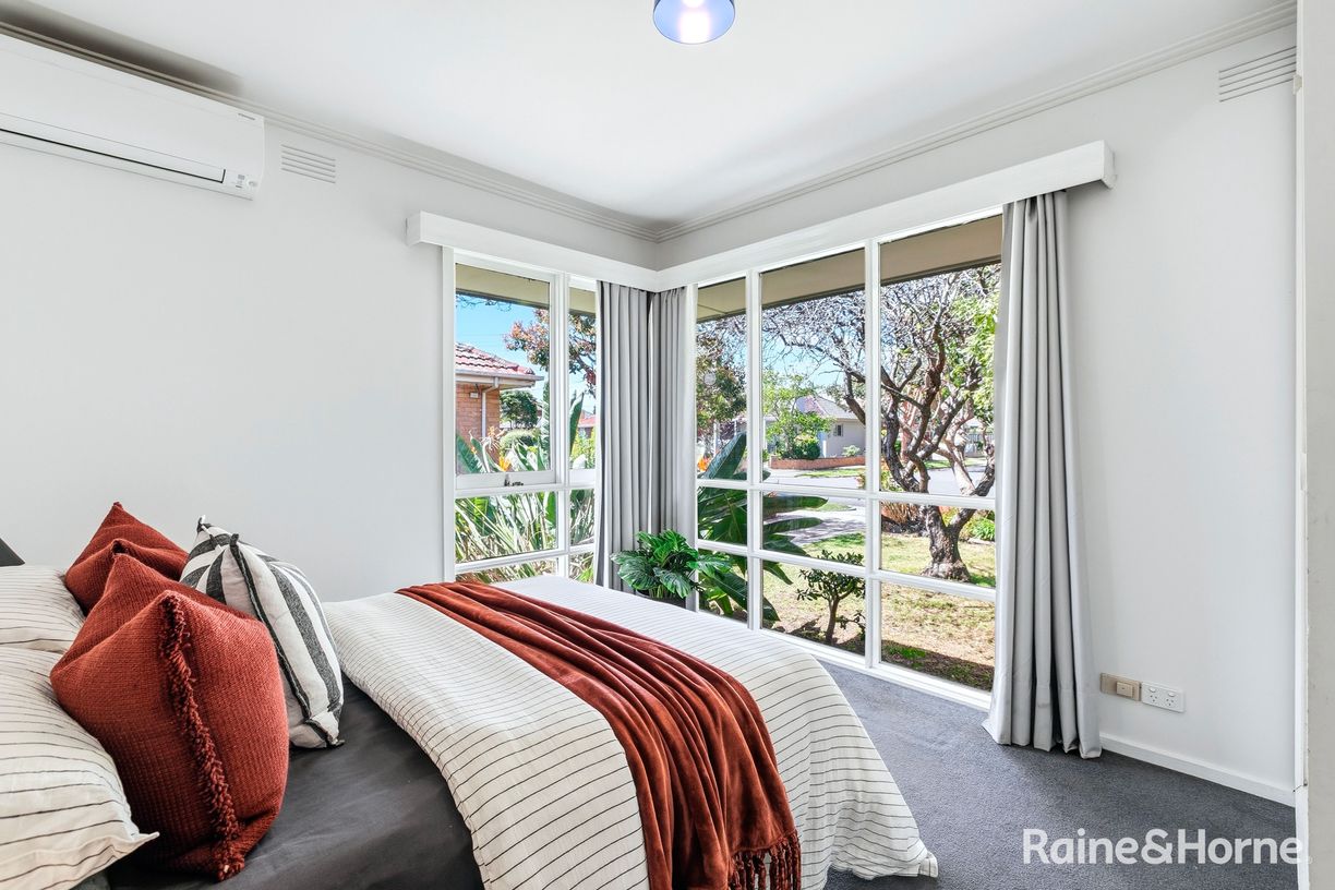 9 Karingal Street — photo 12 of 14
