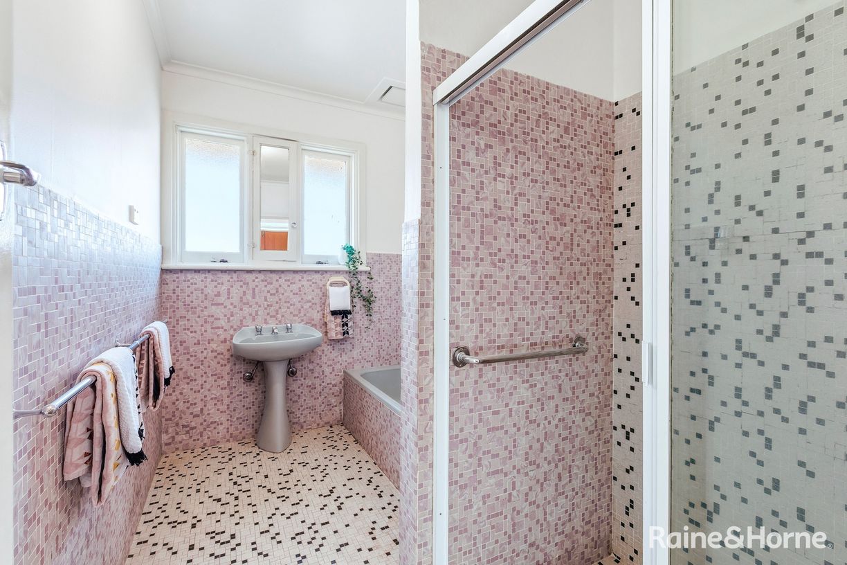 9 Karingal Street — photo 13 of 14