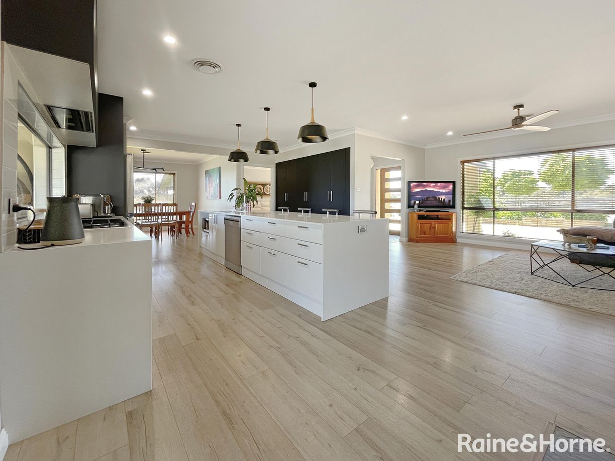 50 Kellys Road — photo 8 of 30
