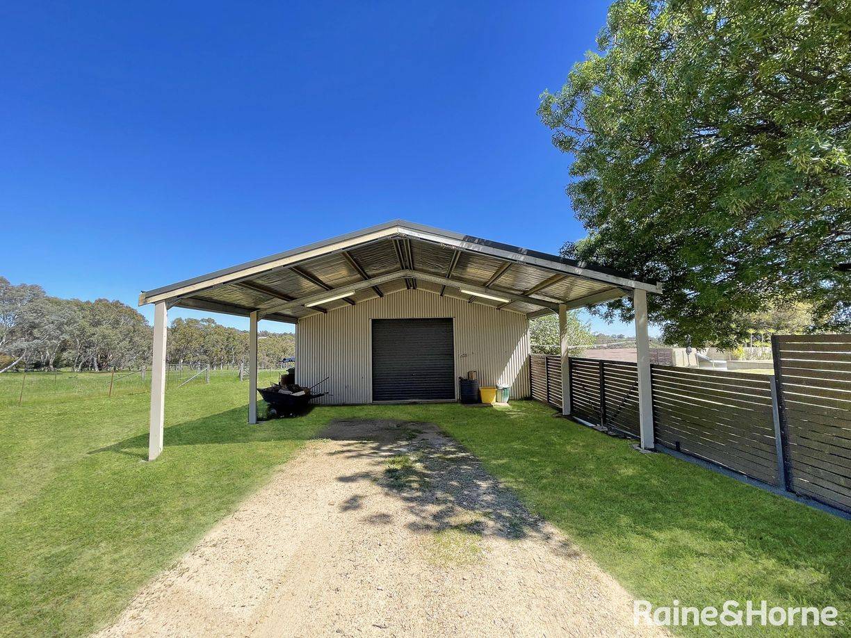 50 Kellys Road — photo 4 of 30