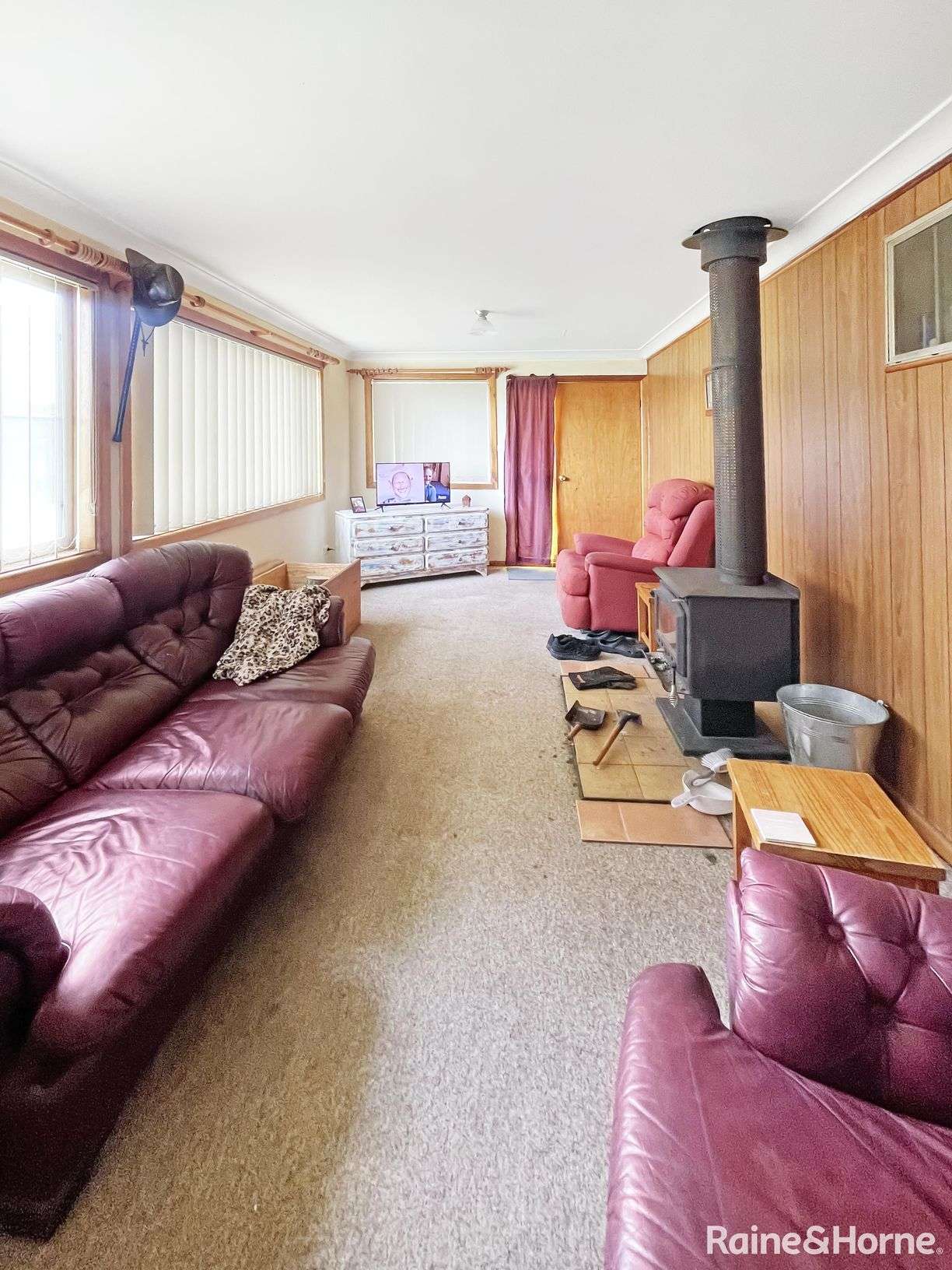 2 Lachlan Close — photo 4 of 10