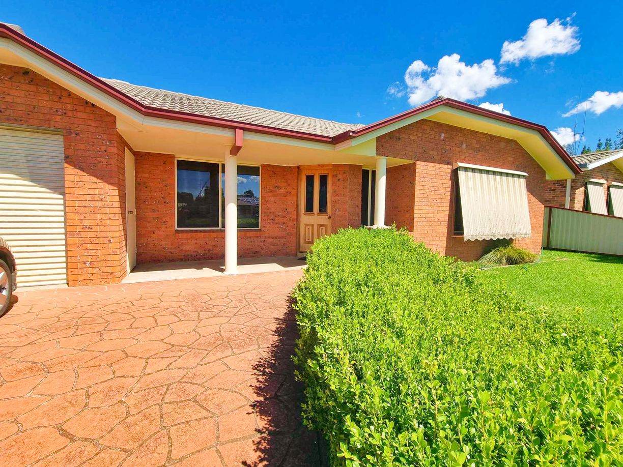 19B Brundah Street — photo from Raine & Horne Young
