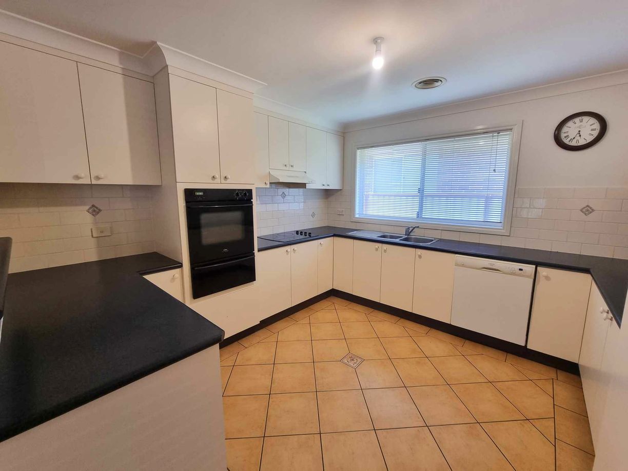 19B Brundah Street — photo 10 of 27