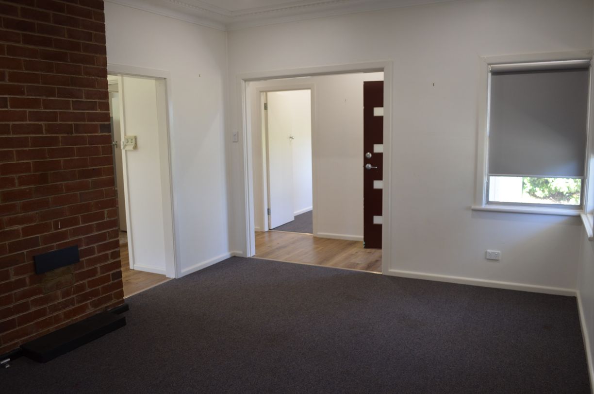 18 Warraderry Street — photo 7 of 11