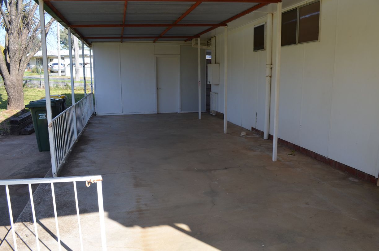 18 Warraderry Street — photo 3 of 11
