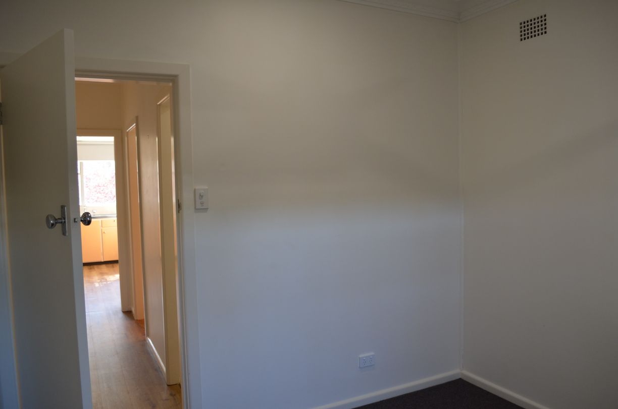18 Warraderry Street — photo 9 of 11
